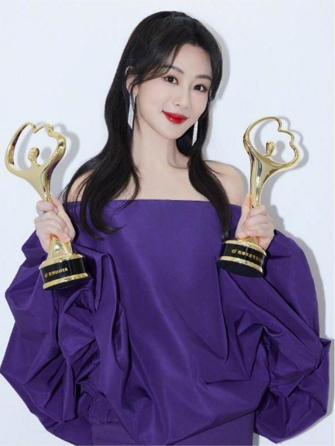 关于新晋选手实力突出，引领风潮！的信息