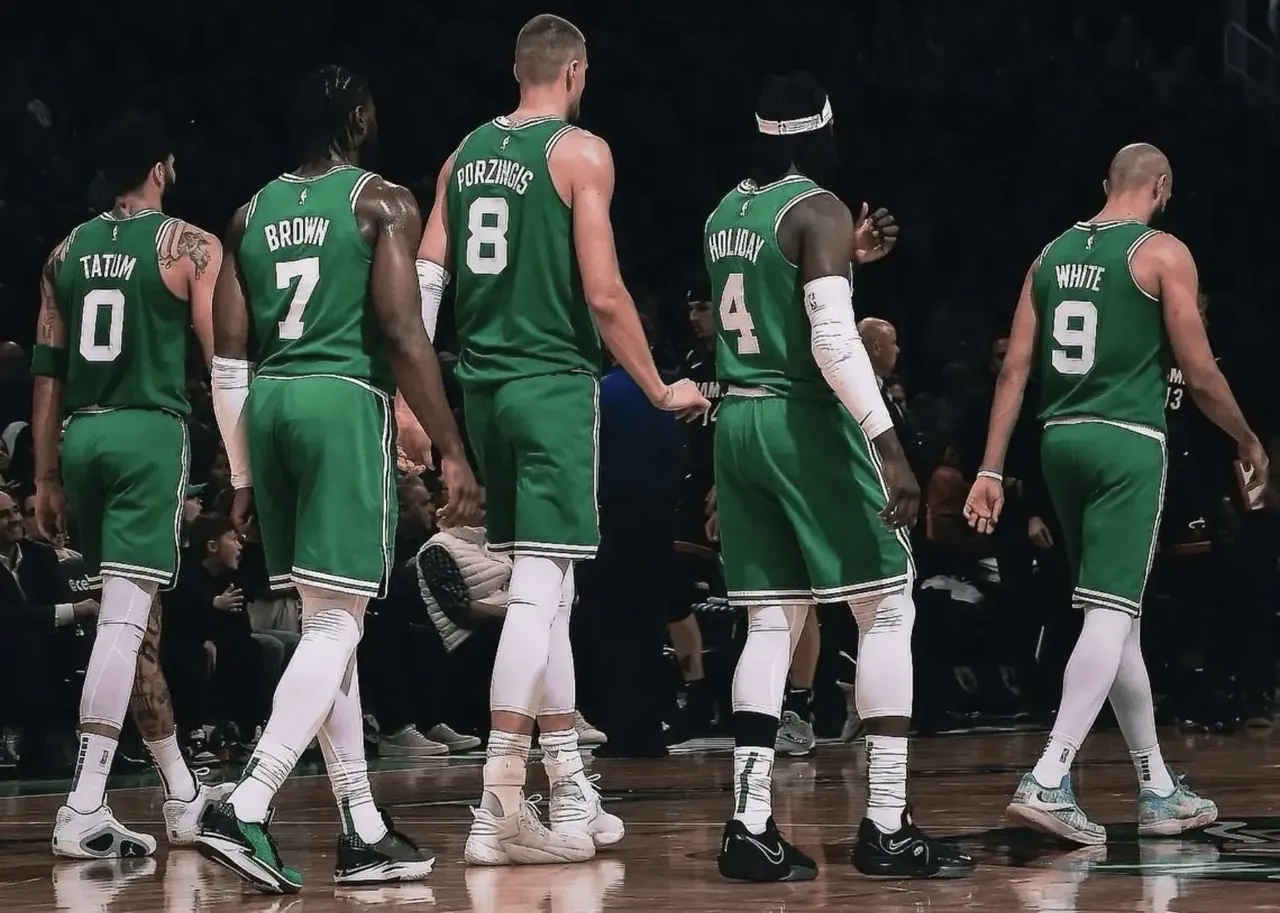 包含凯尔特人连胜不败，主场大胜实力无人能敌的词条